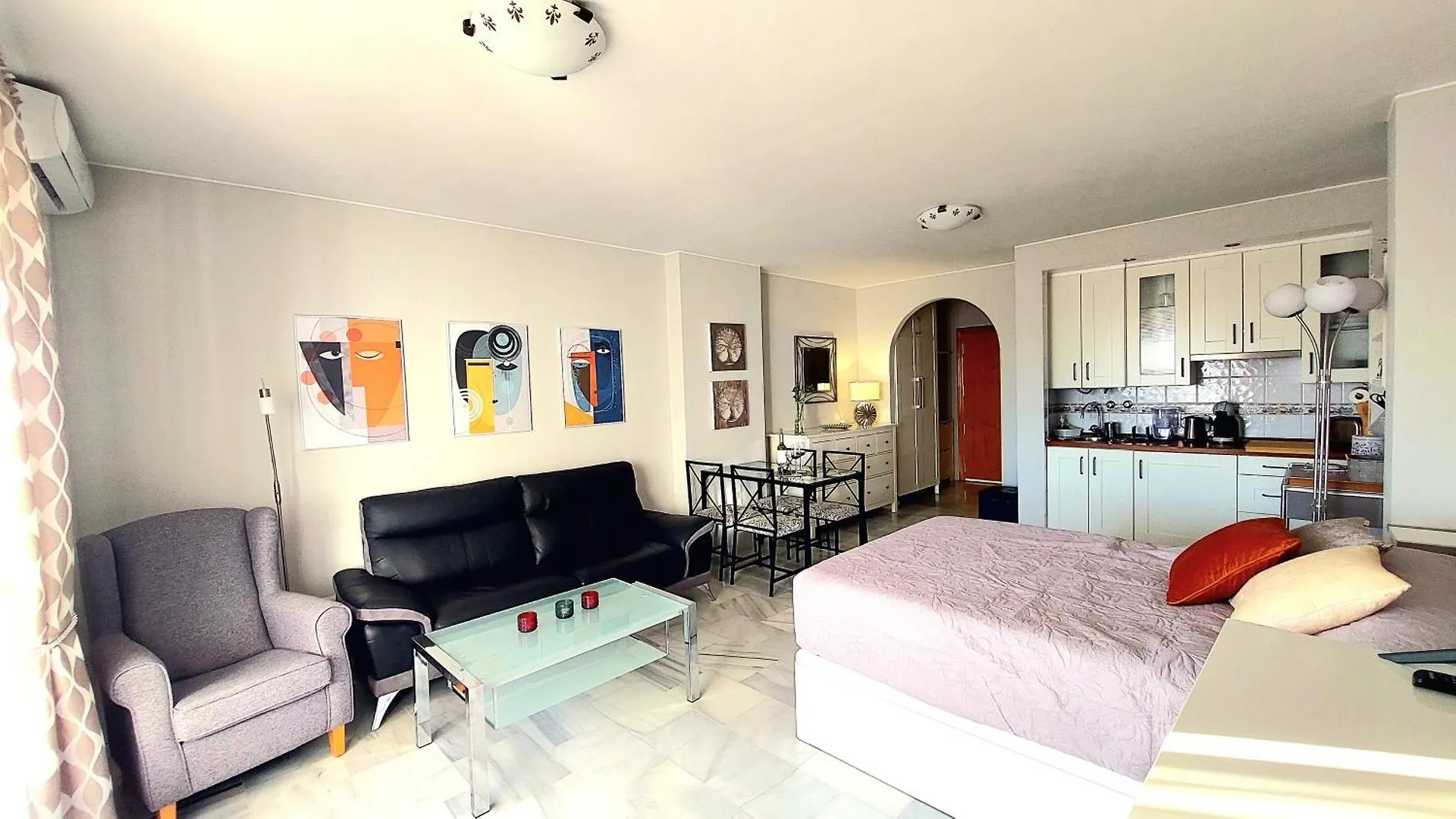 Apartment Estudio Pasodoble. Pueblo Evita Benalmadena